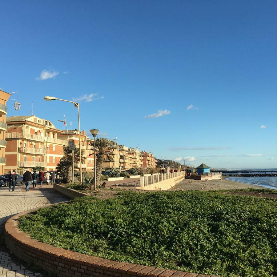 Апартаменты Aroma Di Mare Лидо-ди-Остия Экстерьер фото